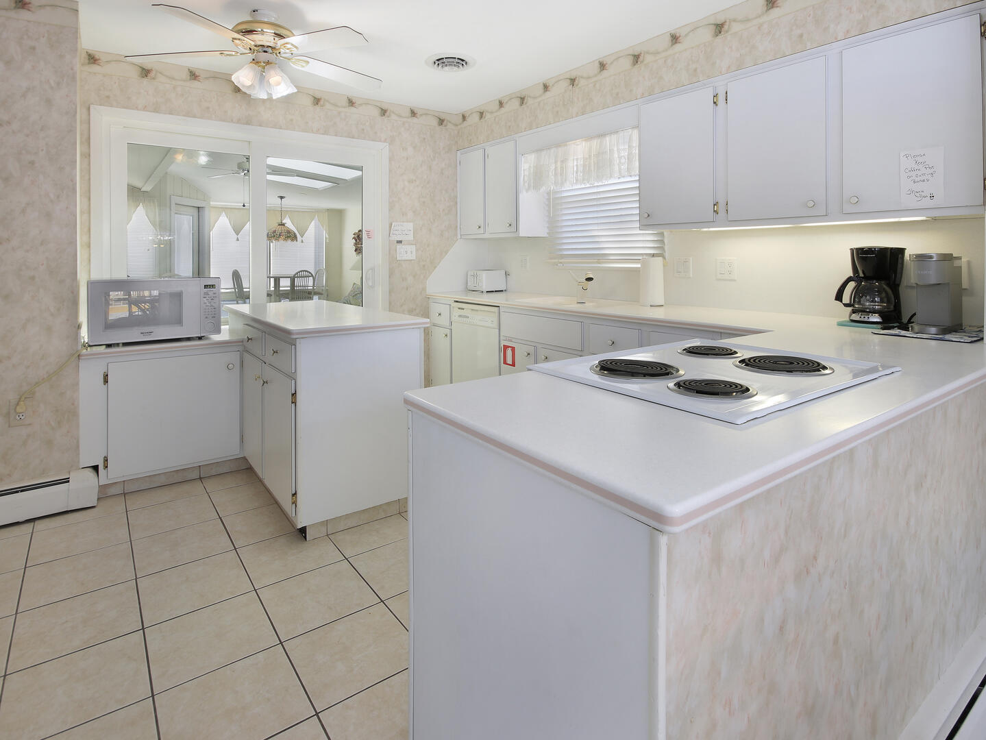 8101 Seaview Ave - Image 8