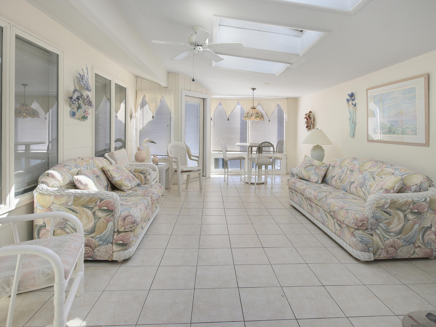 8101 Seaview Ave - Image 12