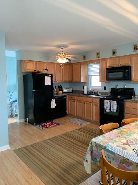 128 W Hollywood Ave., 1st fl.