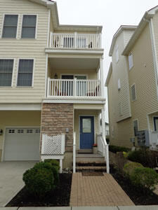 145 E. Andrews Ave., Unit 201