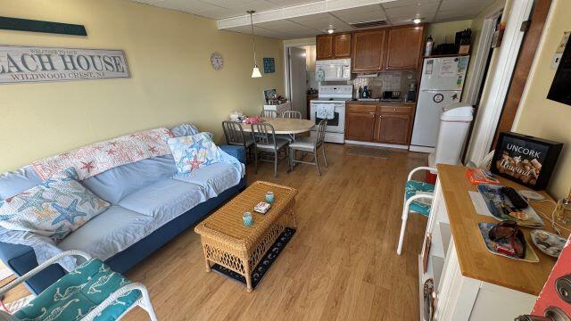 427 E Monterey Ave., Unit 11 - Image 4