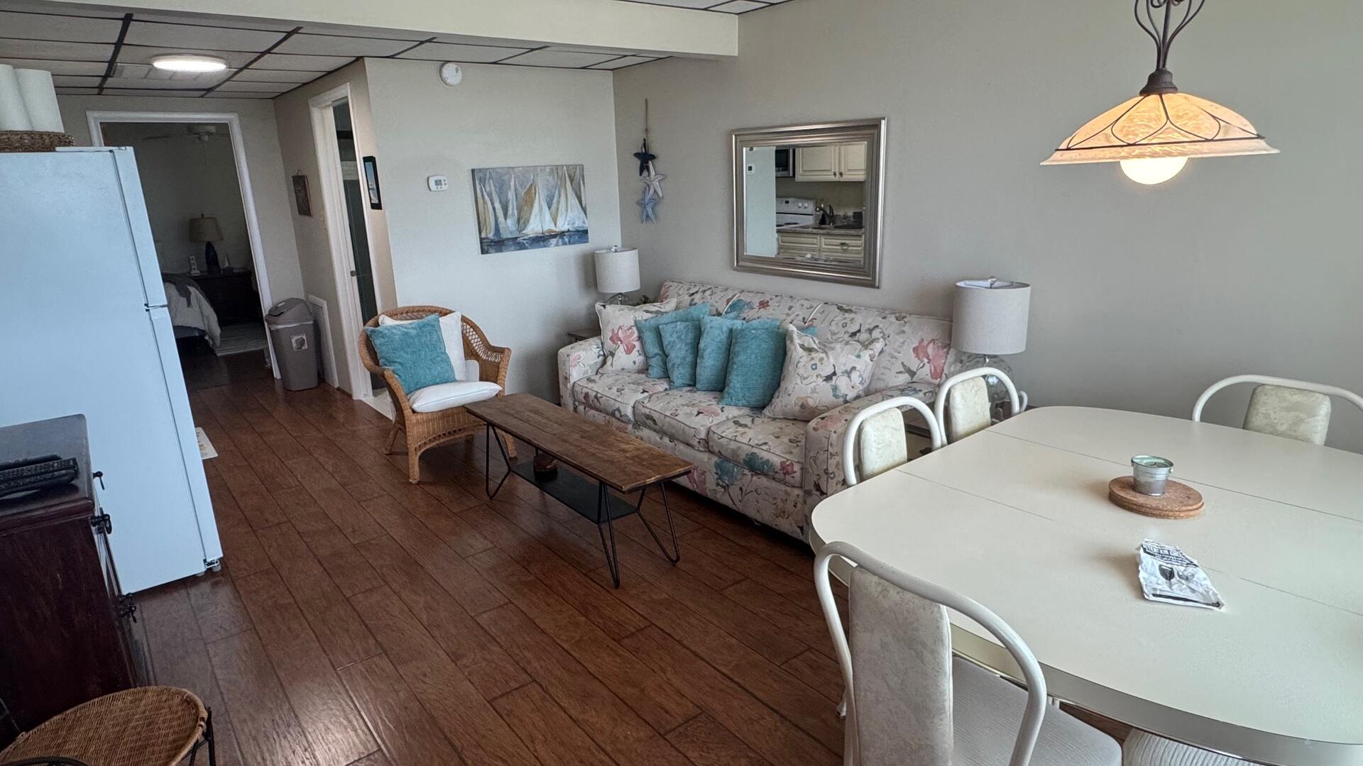 427 E. Monterey Ave., Unit 16 - Image 4