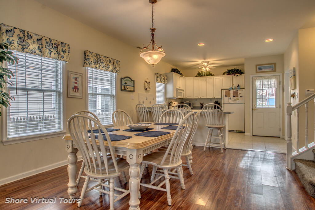 204 E Buttercup Rd. - Image 4