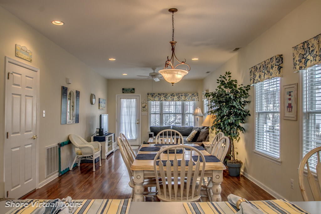 204 E Buttercup Rd. - Image 6