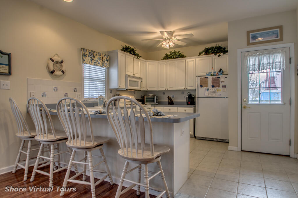 204 E Buttercup Rd. - Image 7