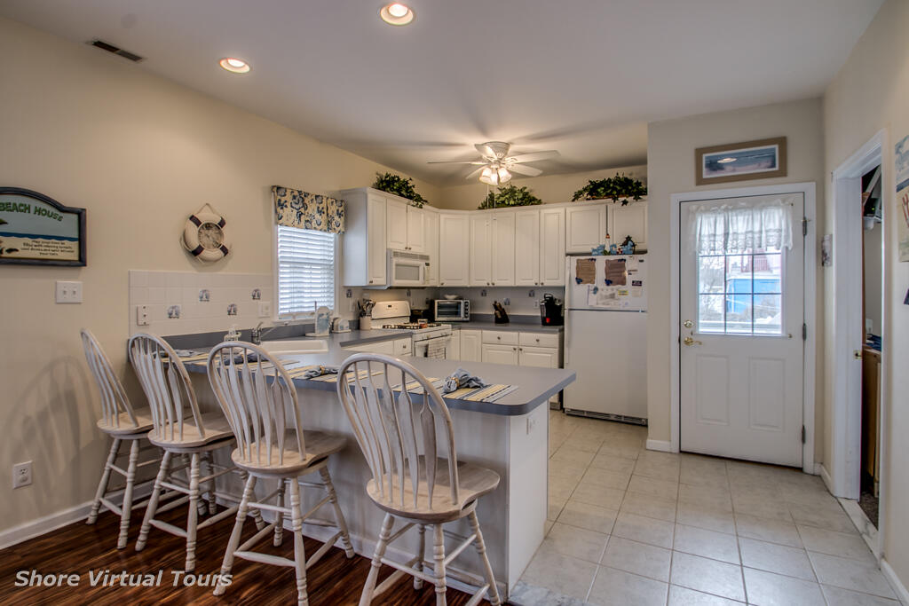 204 E Buttercup Rd. - Image 10