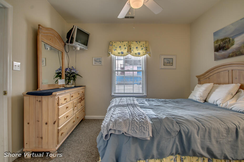 204 E Buttercup Rd. - Image 13