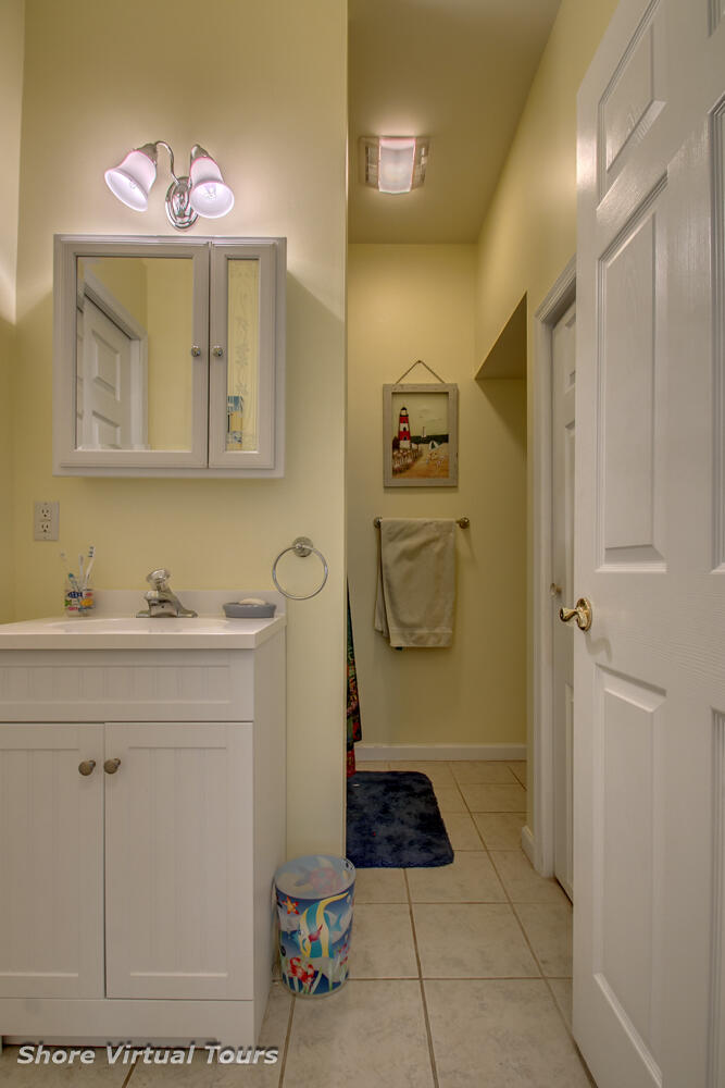 204 E Buttercup Rd. - Image 15