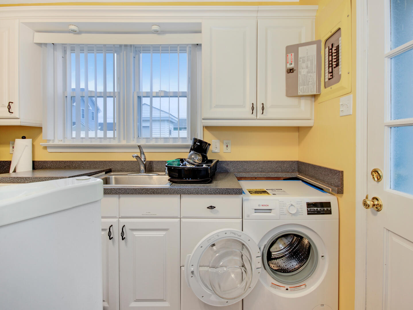 107 E Denver - Image 6