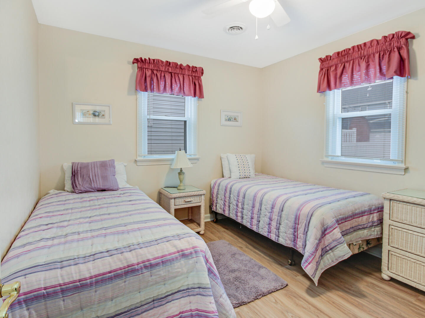 107 E Denver - Image 8