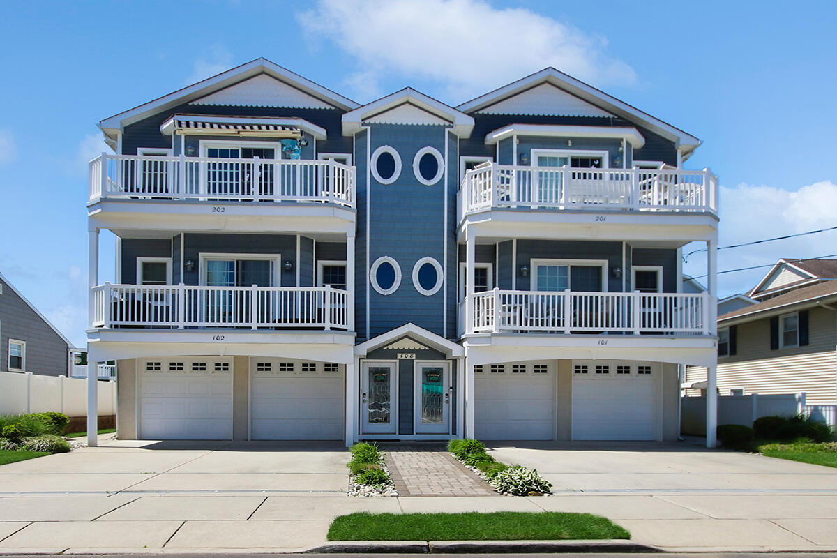 408 E Louisville Ave., Unit 202