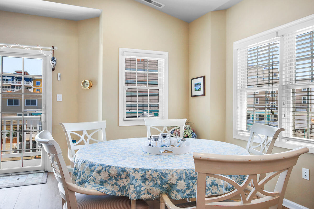 408 E Louisville Ave., Unit 202 - Image 9