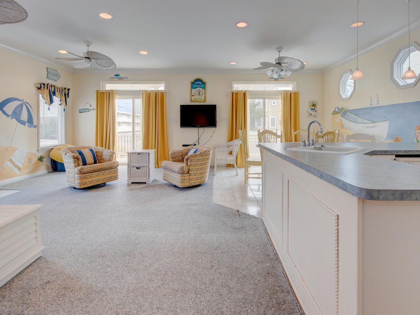 8700 Atlantic Ave., 1st fl.