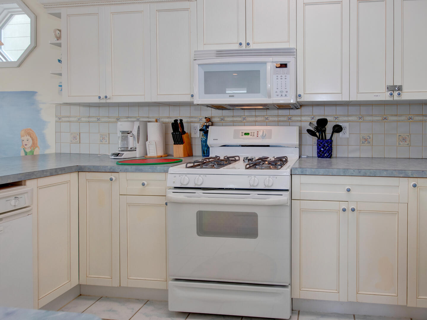 8700 Atlantic Ave., 1st fl. - Image 7