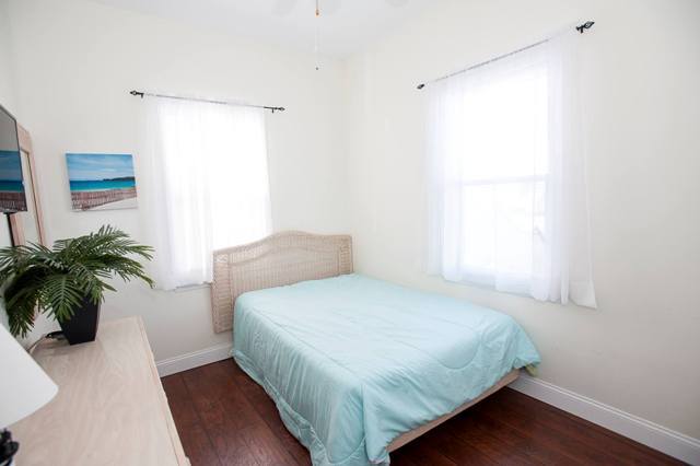 204 Farragut Rd - Image 11