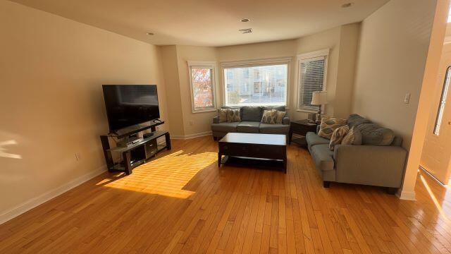 8002 Pacific Ave. (YEAR RND)