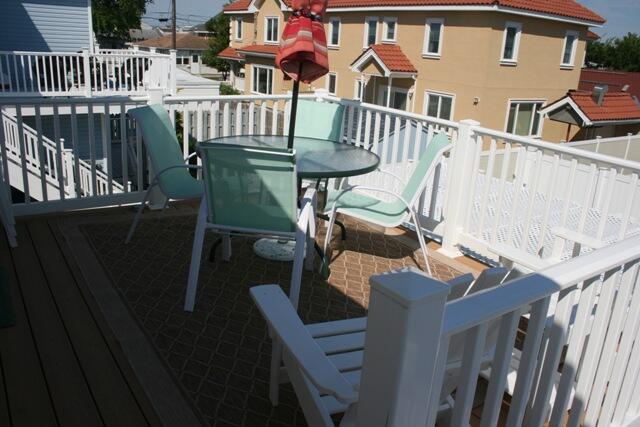 8102 Pacific Ave. 2nd fl