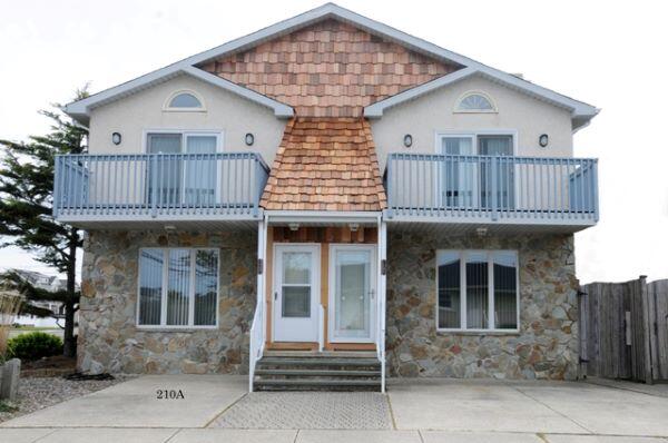 210 E Farragut Rd. Unit A S