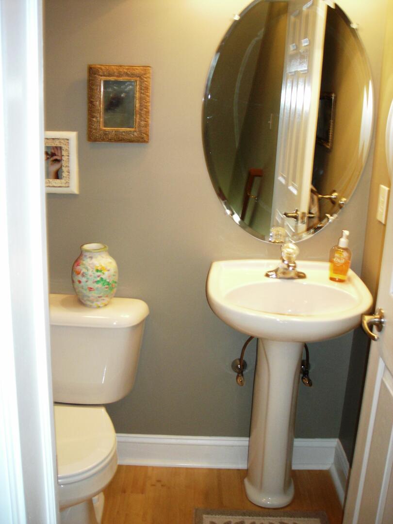 319 E. Farragut Rd - Image 6