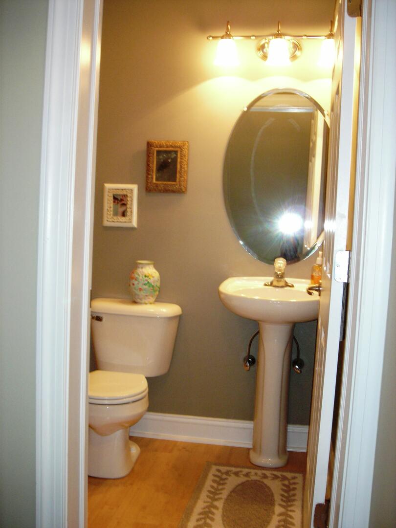 319 E. Farragut Rd - Image 7