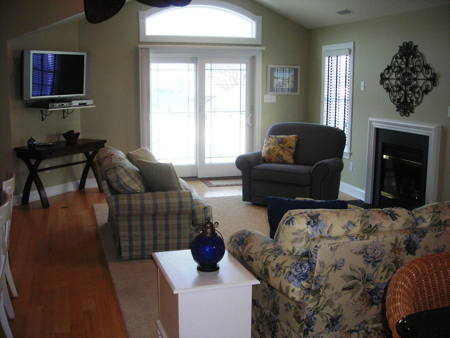 319 E. Farragut Rd - Image 9