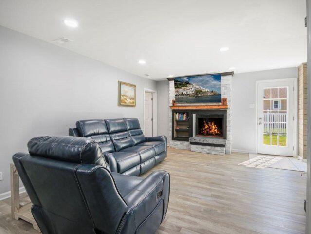 306 E. St. Louis Ave. S