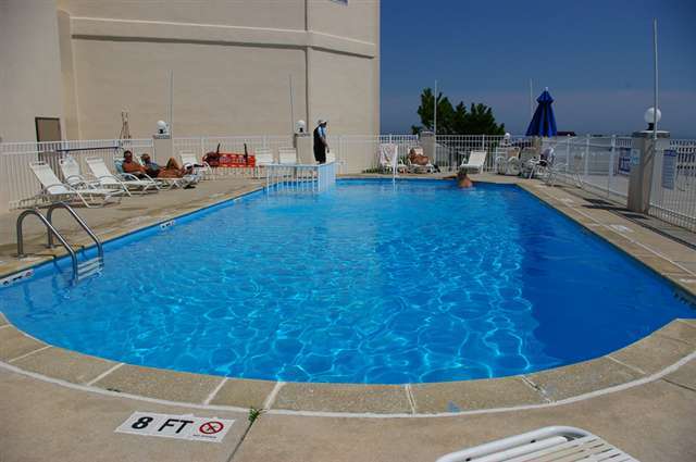 500 E St. Paul Ave.,  #29 S