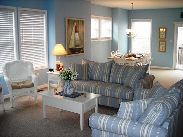 216 E. Buttercup Rd.