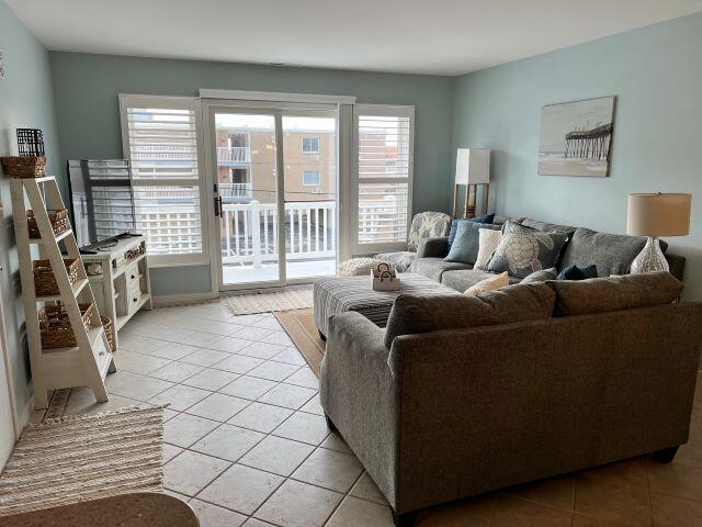 401 E Denver Ave., Unit 204 - Image 4