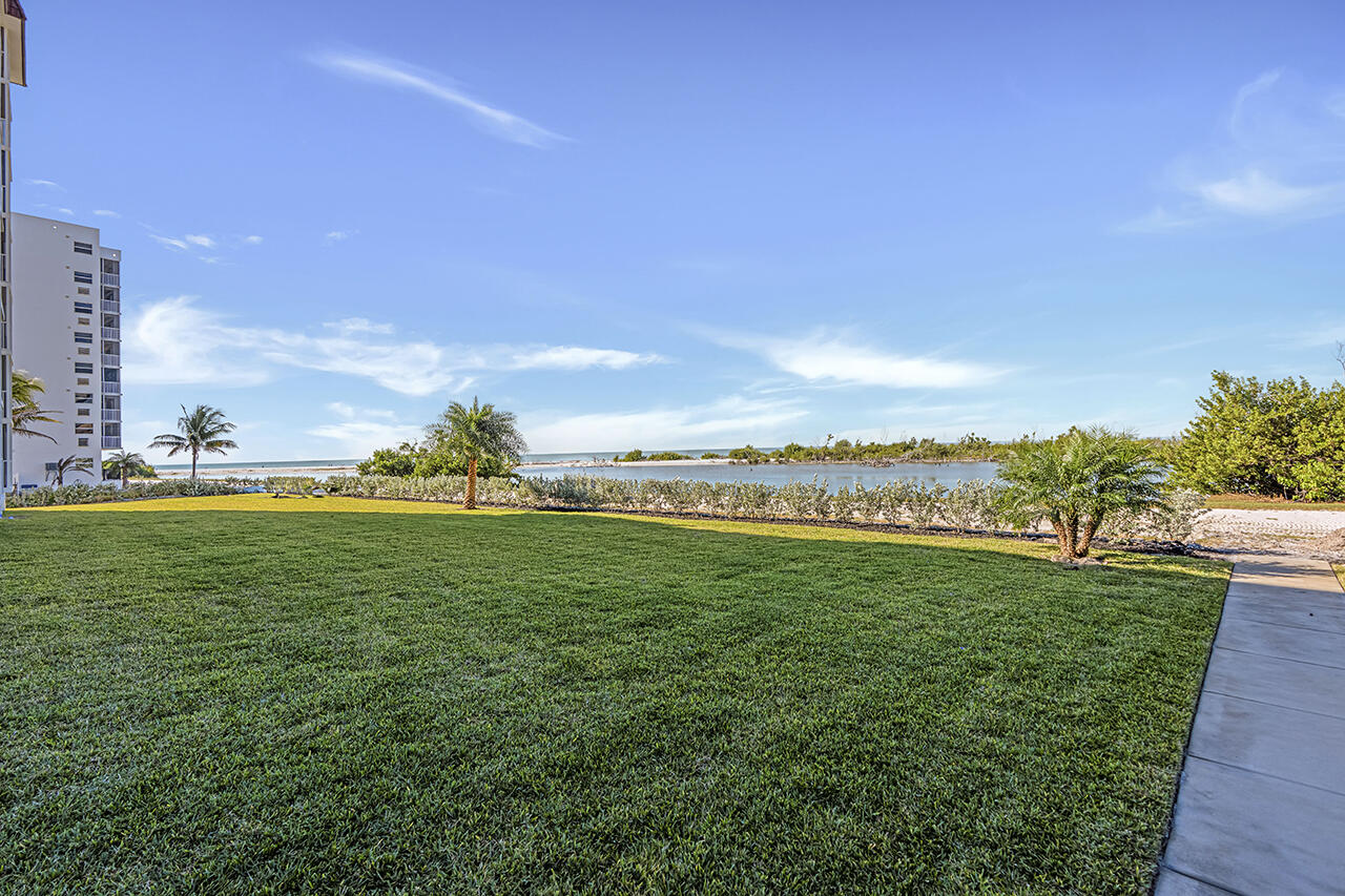 Sand Caper 