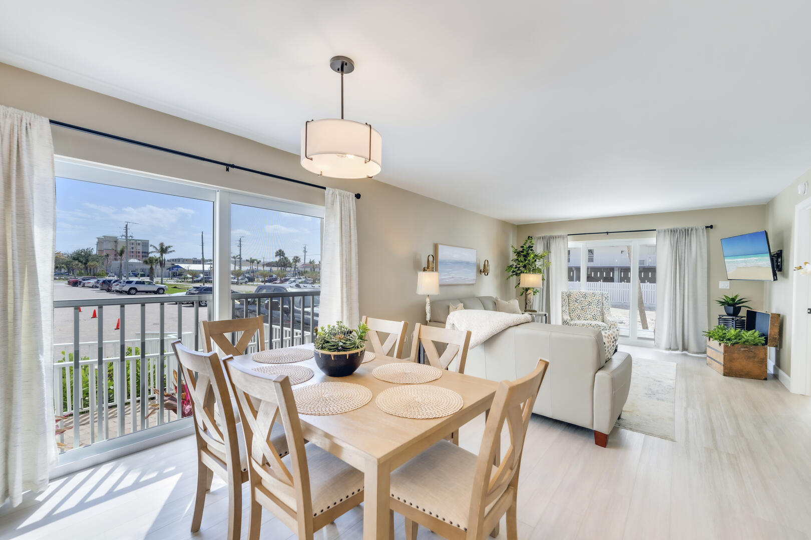 Sun and Sand, Drinks On Ice, Welcome to Our Paradise!  Gorgeous Sand Caper 108 has been completely remodeled.