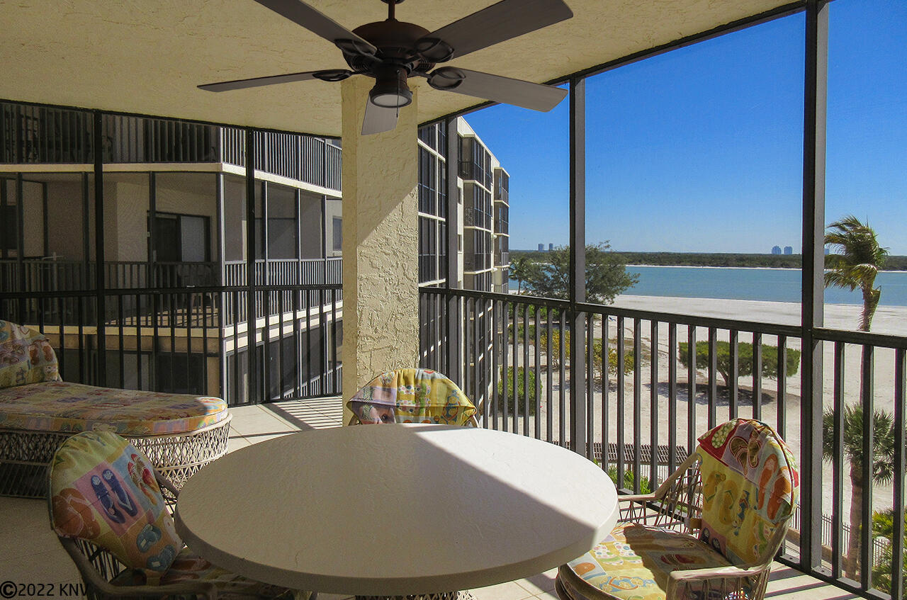 Fantastic Screened In Lanai for this corner unit