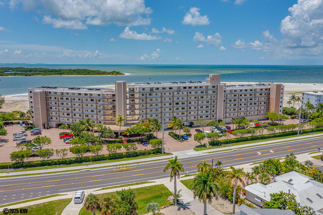 Carlos Pointe Condominiums