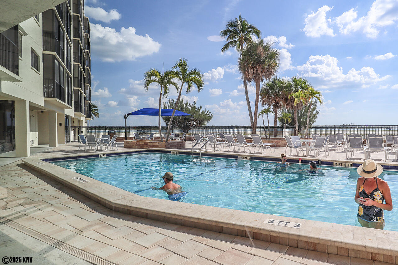 Carlos Pointe Pool