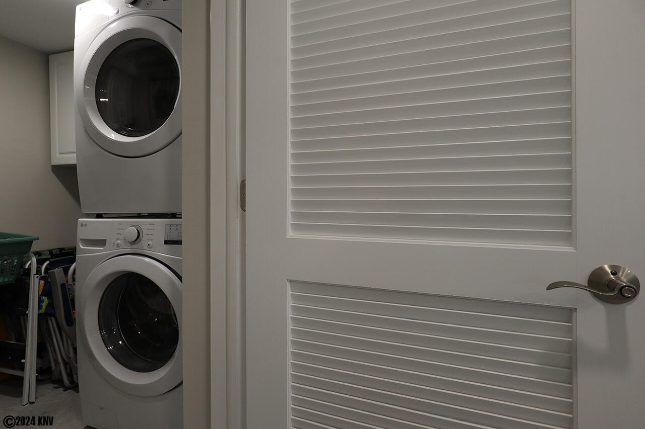 In Unit Washer and Dryer for your convenience.