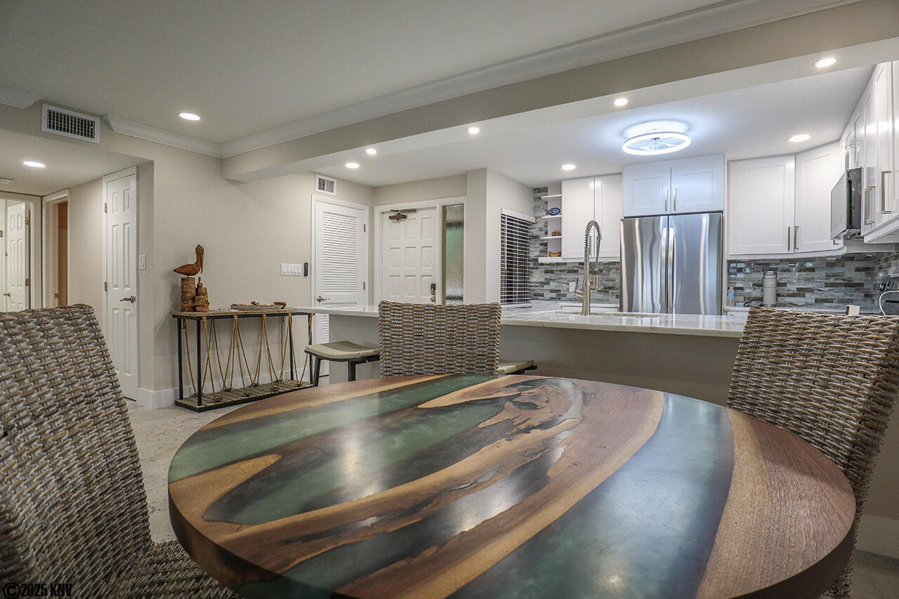 Welcome to this perfect beachfront vacation condo