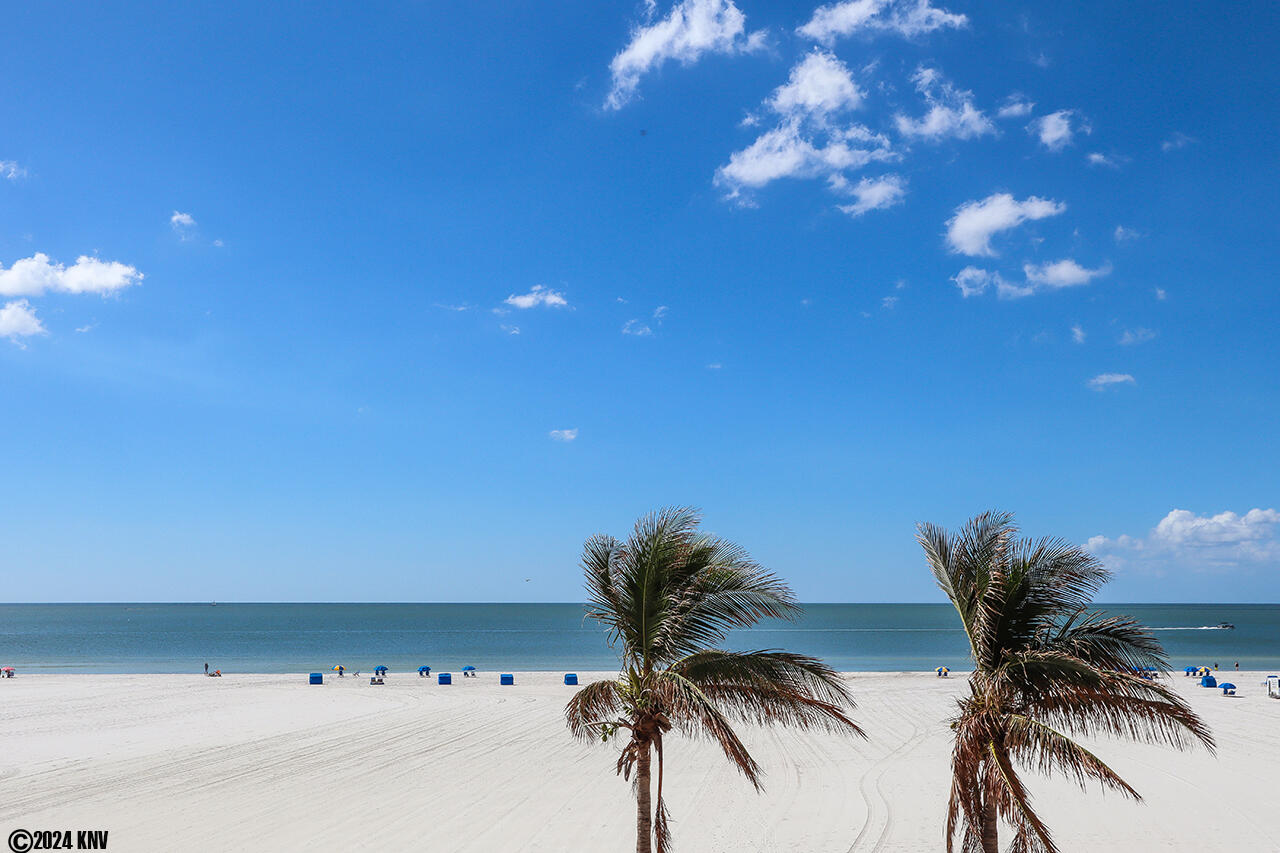 Sandarac beachfront
