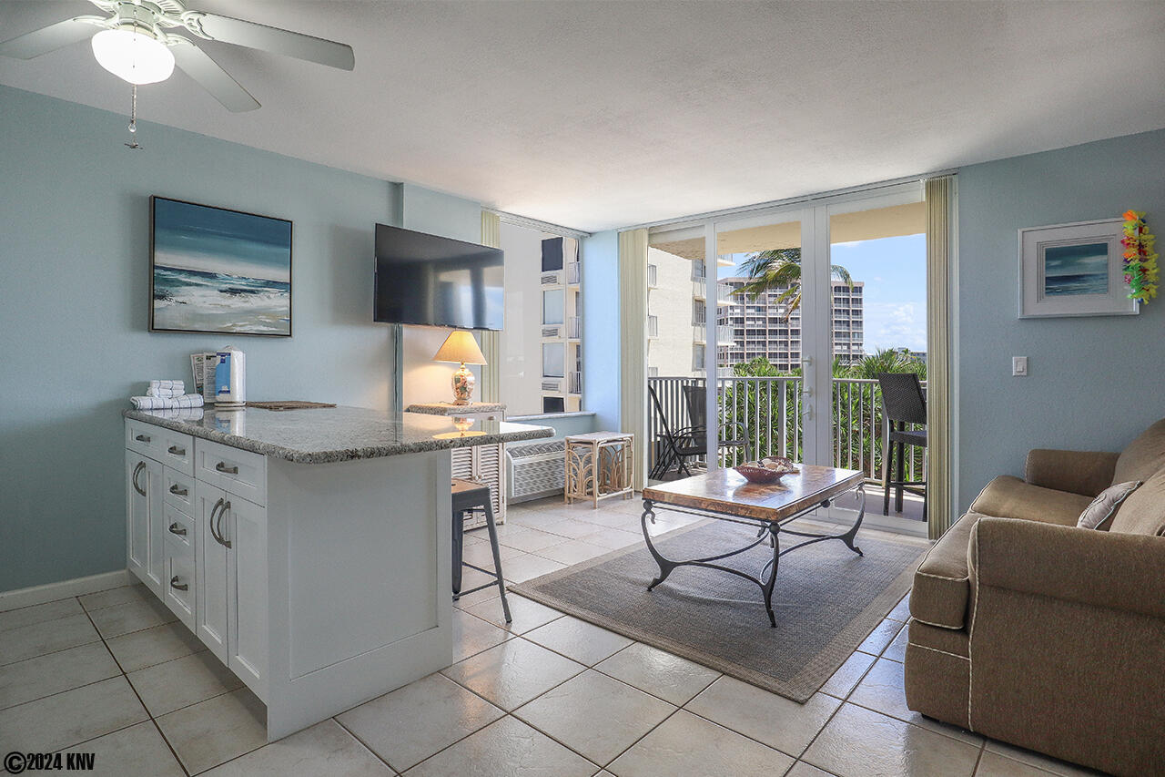 Estero Beach And Tennis Club 206B has a relaxed and comfortable Florida flair.