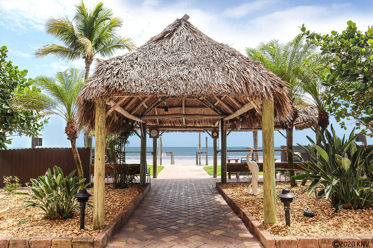 Tiki heaven at Smugglers Cove leads to sugar sand beaches