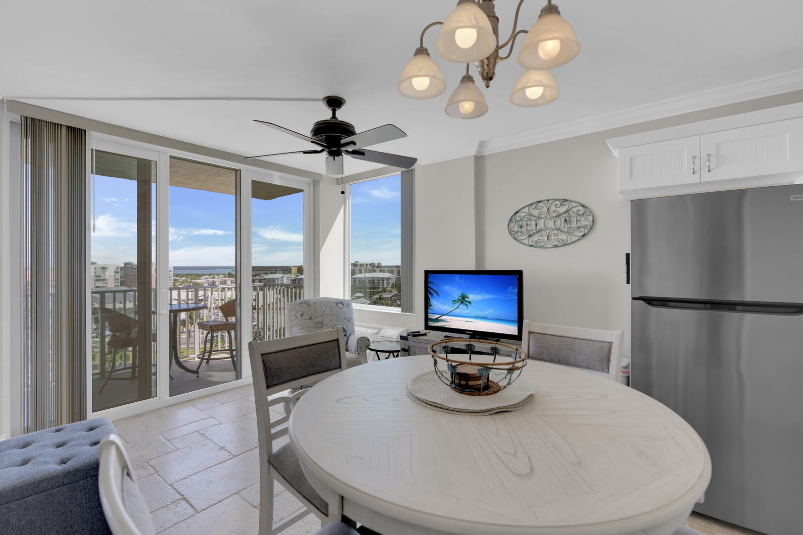 Dining for 4 at your vacation rental