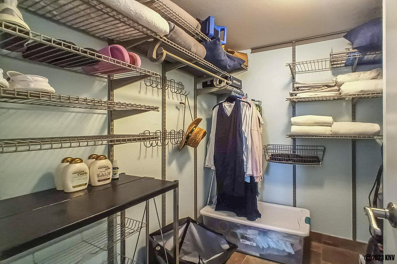 Master Bedroom En Suite has a Walk In Closet