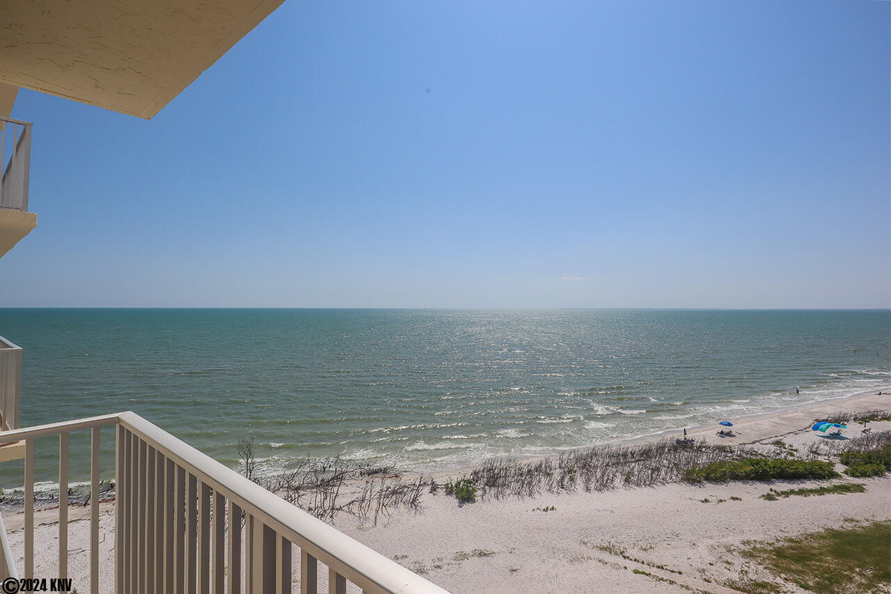 Spectacular view of the Gulf from your 7th Floor Balcony!