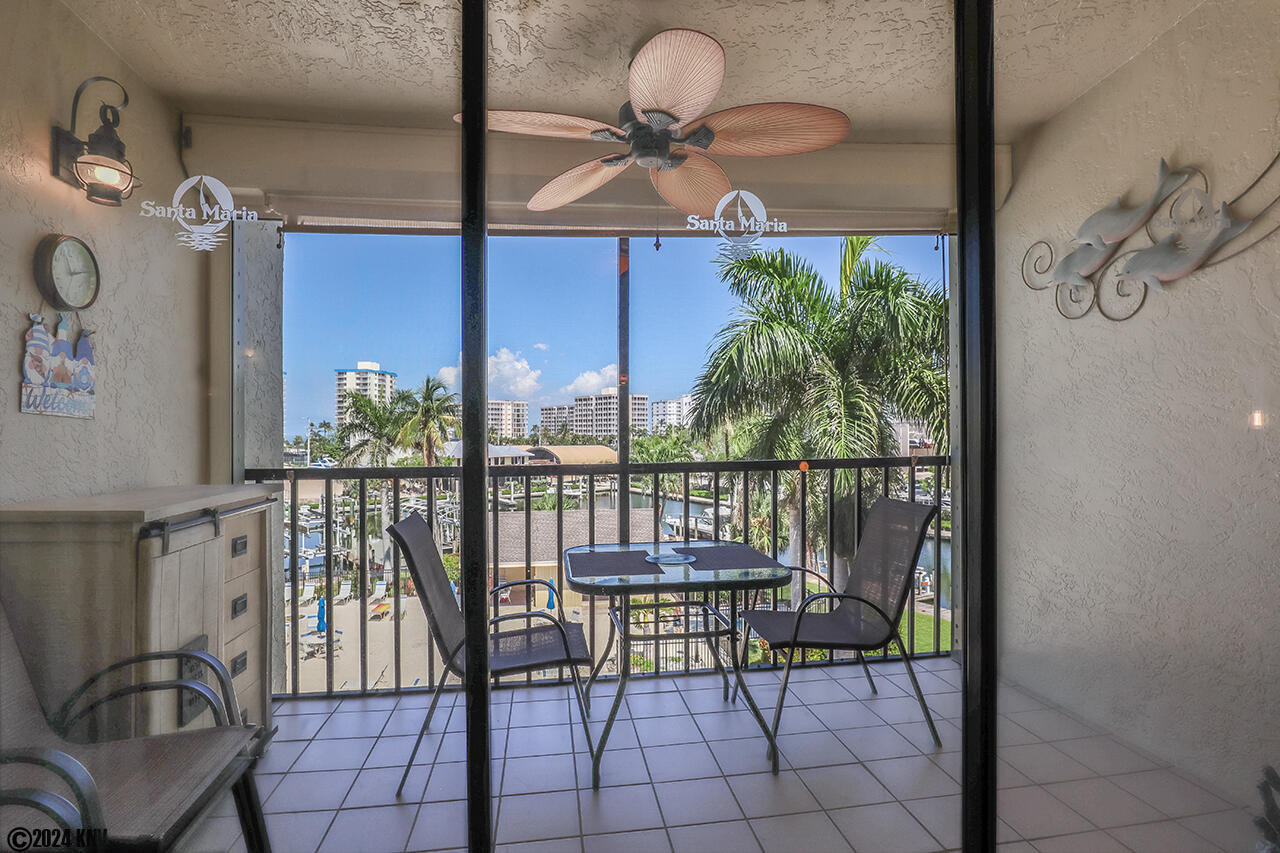 Screened In Lanai offers views from the 3rd Floor