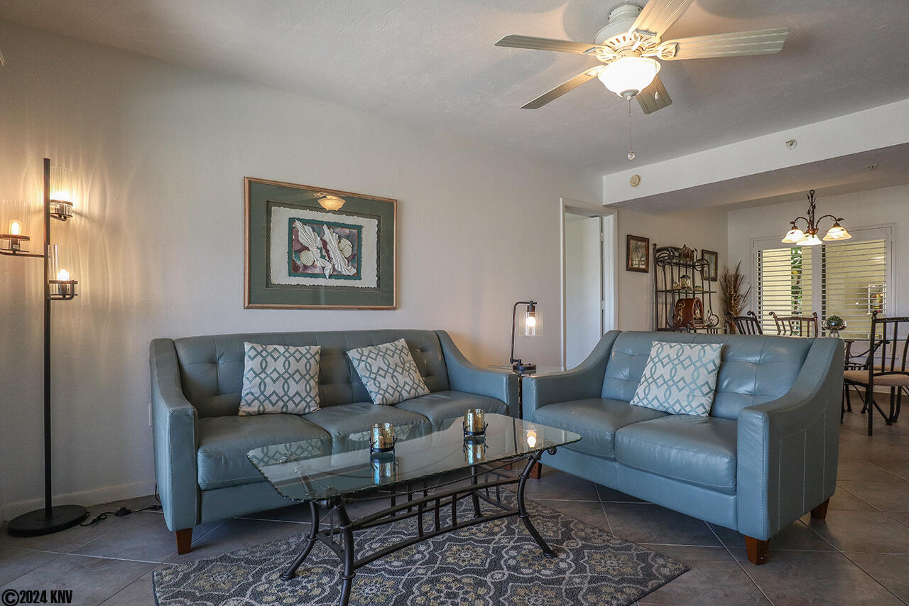 Brand new comfortable leather sofa and loveseat