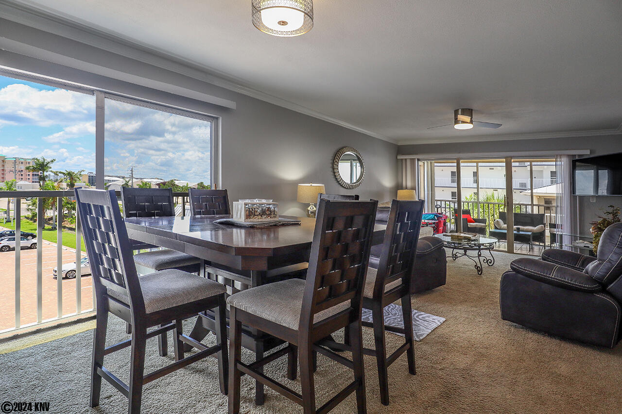 Hello Sunshine! Newly Remodeled Condo is full of sunlight. 