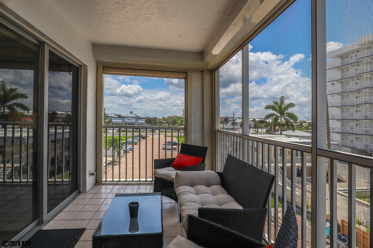Screened In Lanai at Sand Caper 308