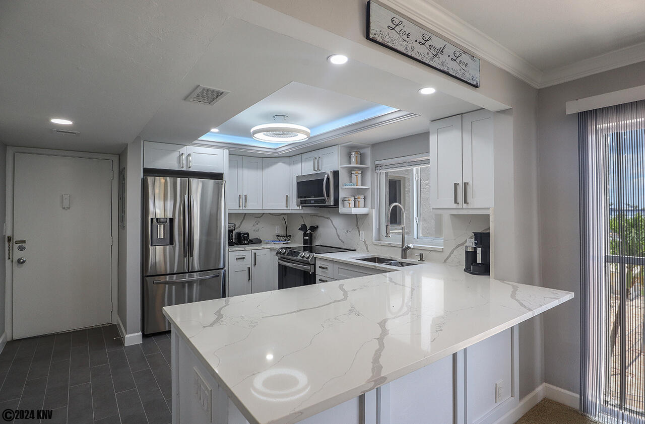 Live. Laugh. Love. And Eat Well in this fabulous Kitchen