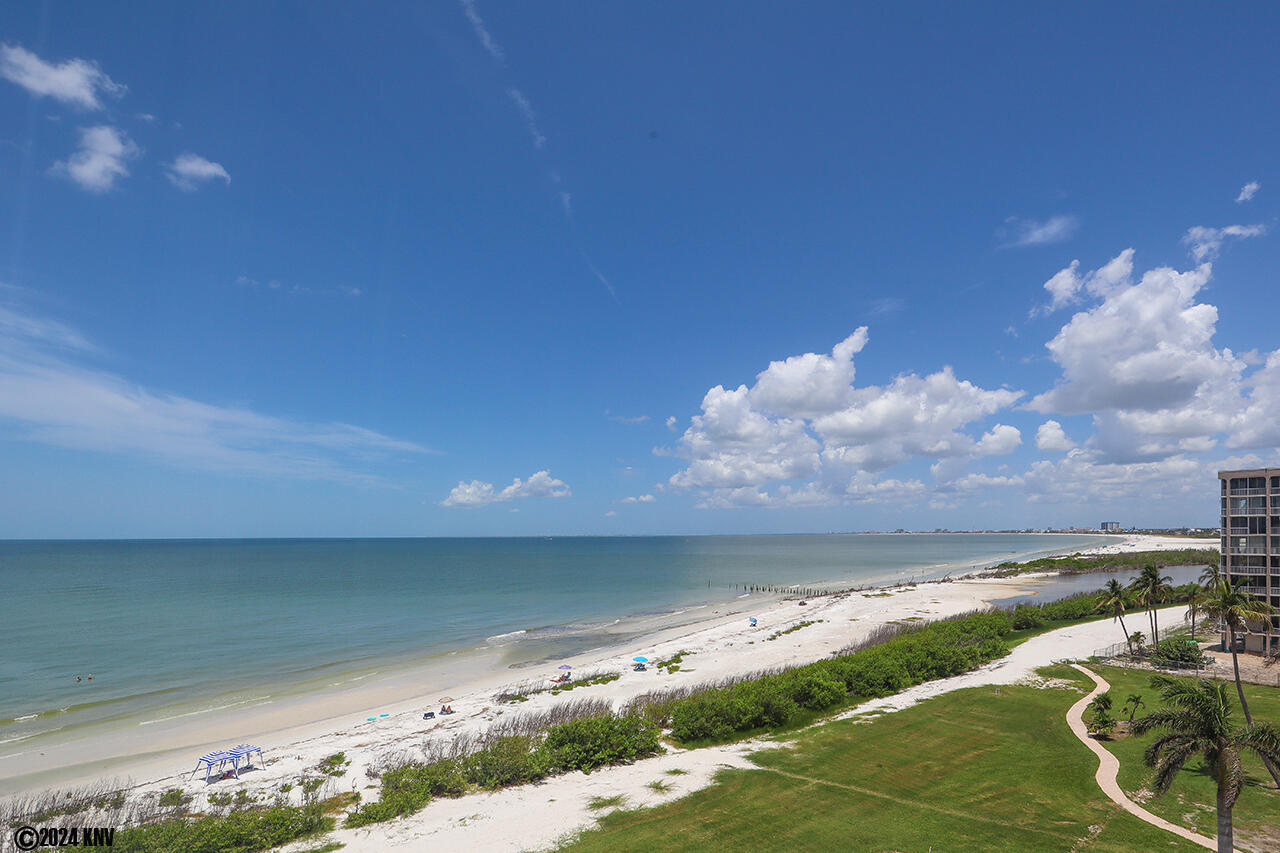 Gorgeous views from your 6th Floor Balcony