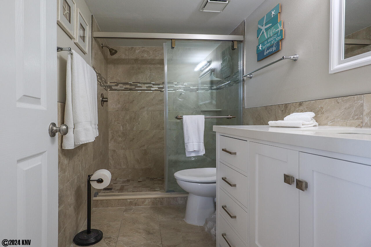 Newly Remodeled Full Bath