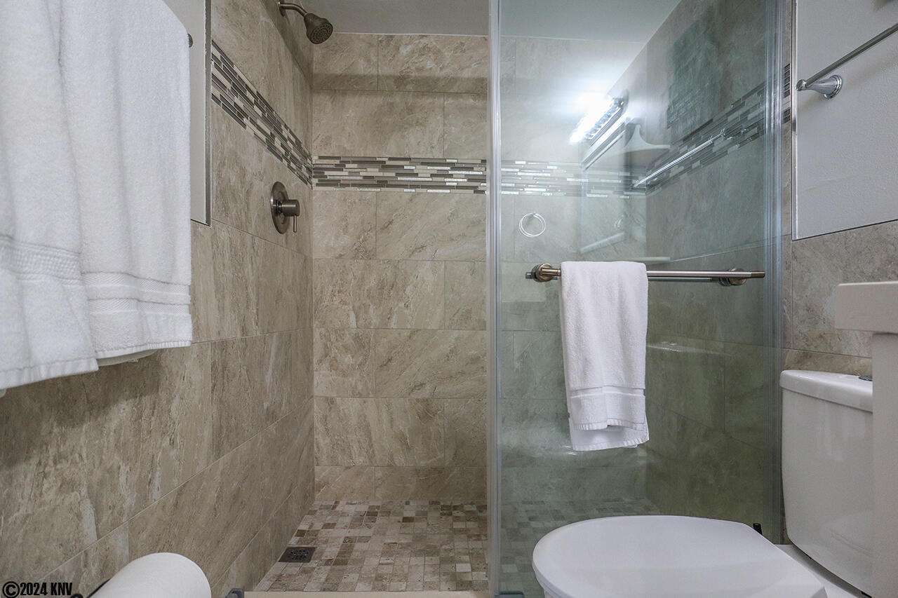 Tiled Walk In Shower